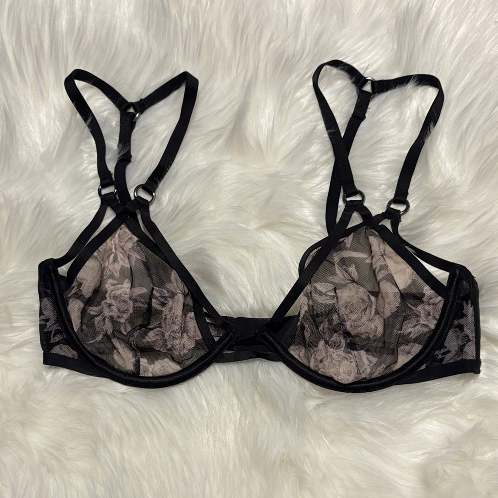Victoria’s Secret Floral Mesh Black Bra black roses unlined rings strappy 36C